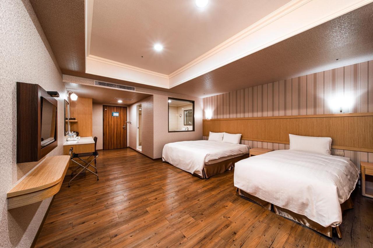 Fish Hotel-Pingtung Exterior photo